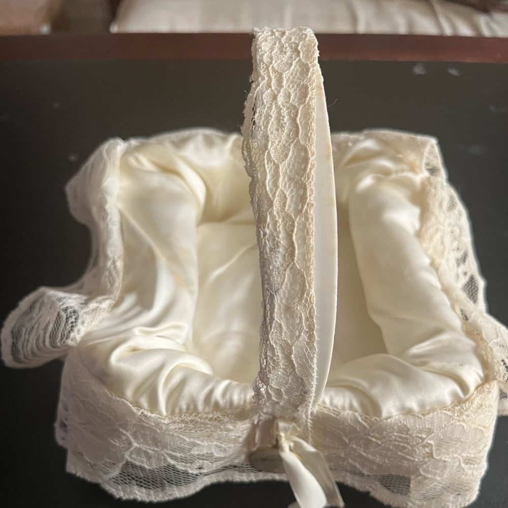 Flower girl basket